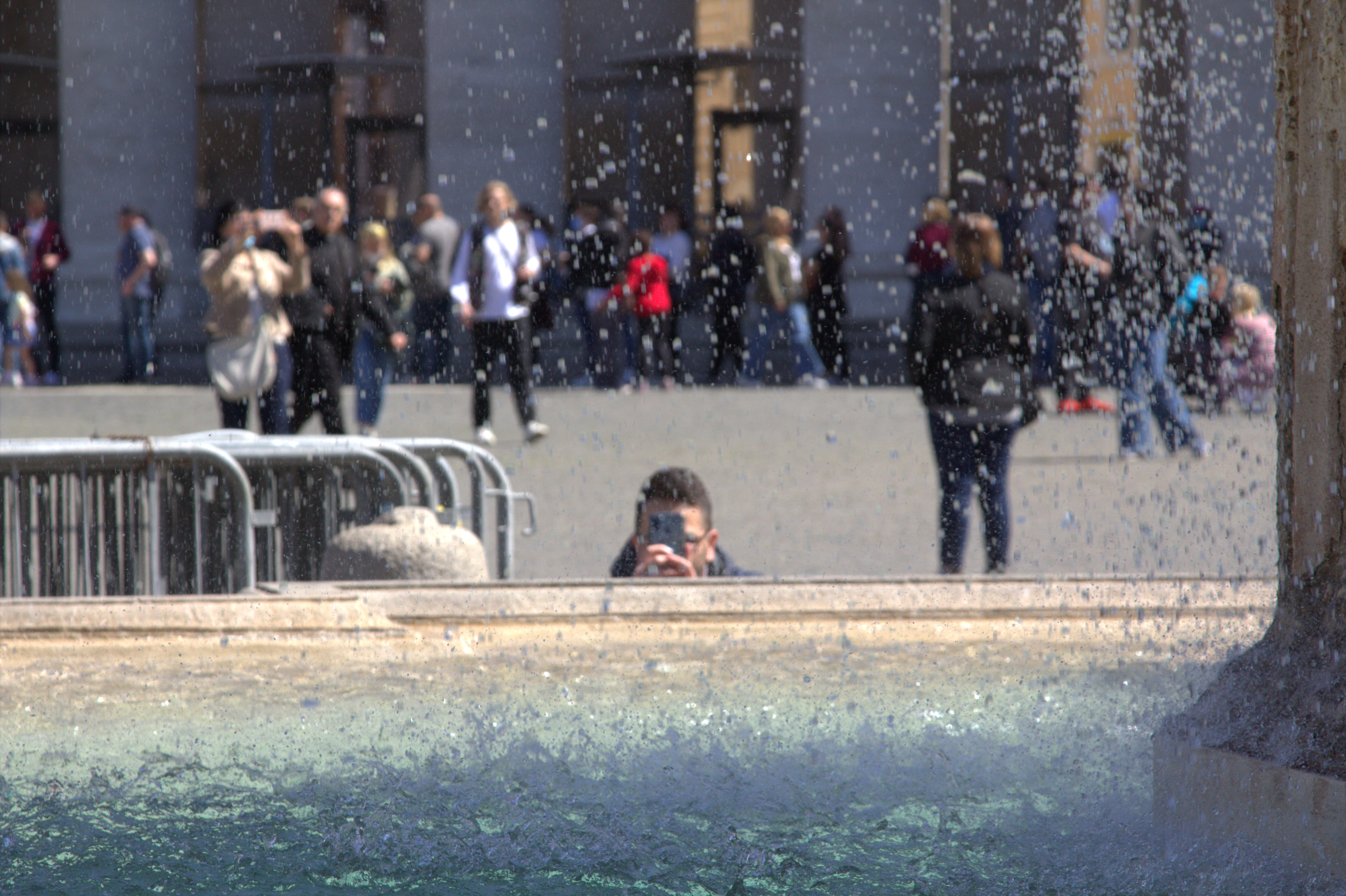 fountainphotobomb